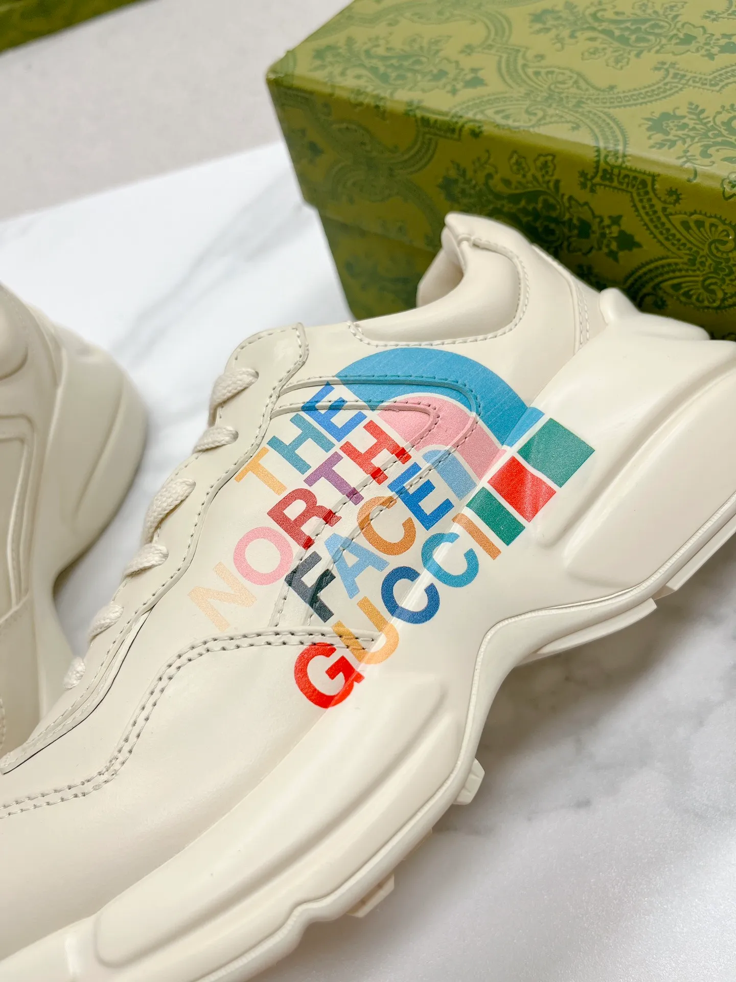👟👟Ex-factory price 700👟👟 Men +10 Gucci’s top version of couple’s dad shoes series is new! 🖤 ⚠GG couple’s dad shoes have been very popular in recent years; new colors are updated constantly; new colors are updated, and our home and counters have new ones at the same time. This classic dad shoe is popular among celebrities and Internet celebrities. Anchors and others are sure to plant grass and call ❤ Classic fashion style, distressed leather surface, 5D drawing printing; mixed surface splicing colors, etc... Original customization (off-white eco-friendly cowhide, first layer of cowhide inside), original outsole... Shiny colorful drawings embellish the sides of the shoe body, old color rubbing, package production technology, 1:1 creation / only to make the best shoes. ⚠️ Comes with high-end full package at the counter. …………………………………………………… 👑❥∙Colour: Doraemon model/Mickey Mouse model/Lip model/Donald Duck model/Anchor model/Classic red and green striped logo model/NY letter model/Rainbow letter model/Red ebony cloth model/G letter pink cloth model/North Face joint model/Little Bear model/New blue color model/New orange color model 👑❥∙Size: Women’s model 35-40 Men's 39-44